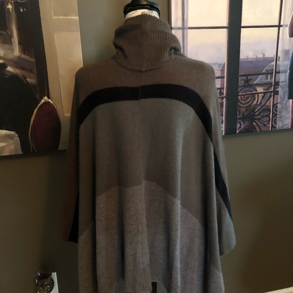 Sweater poncho - Picture 4 of 6